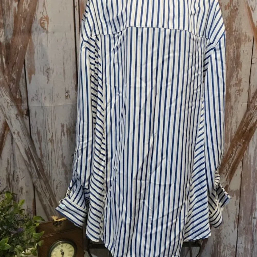 Stripped Button-up Blouse - Picture 5 of 8